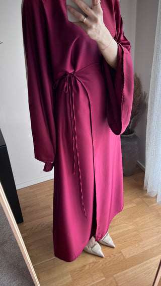 Wickelkleid aus Satin