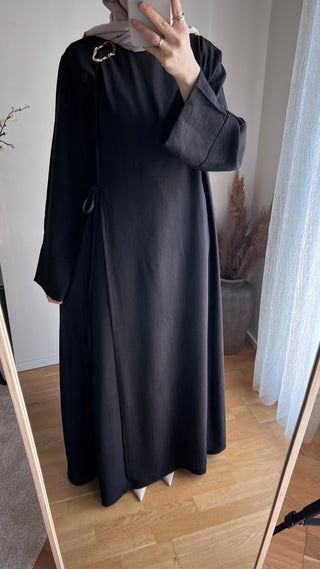 Fließendes Wickelkleid