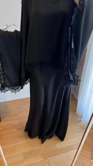 Zweiteiler mit Spitze