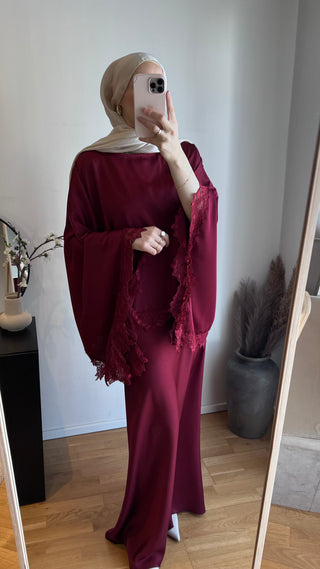 Zweiteiler mit Spitze