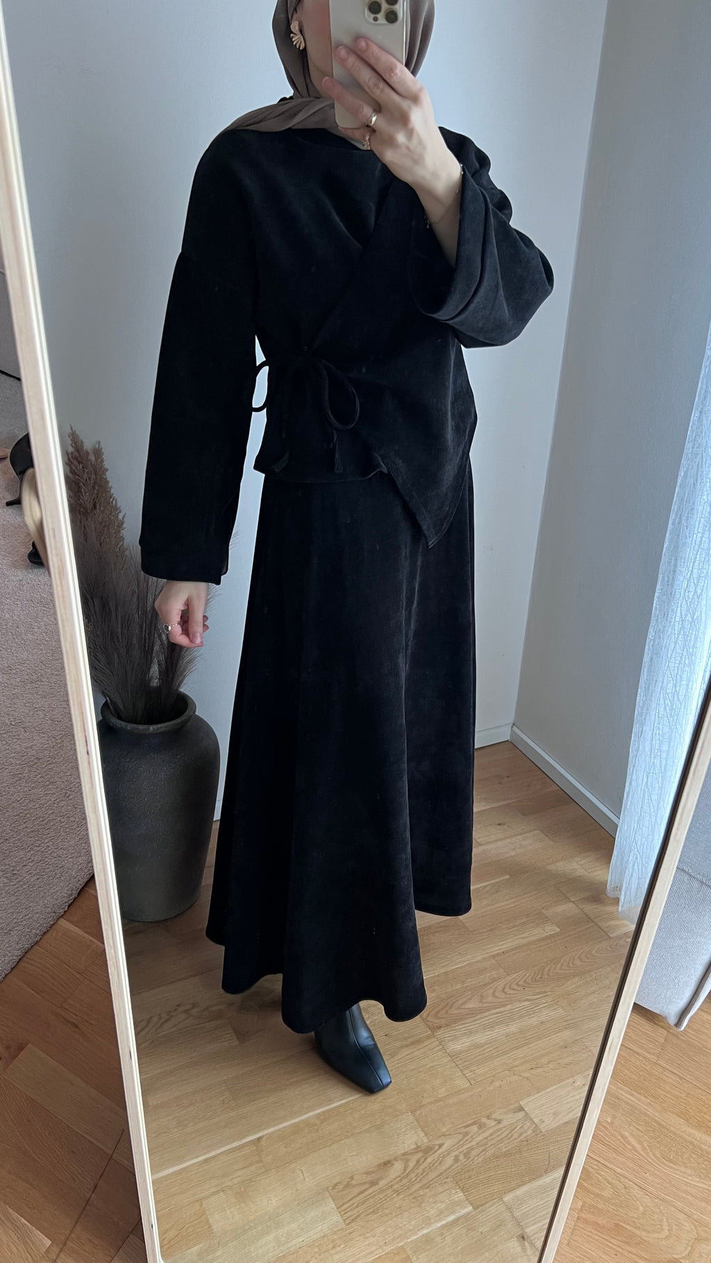 Cord Zweiteiler mit Rock