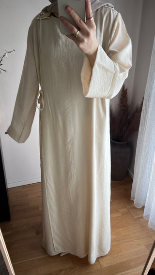 Fließendes Wickelkleid