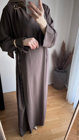 Fließendes Wickelkleid
