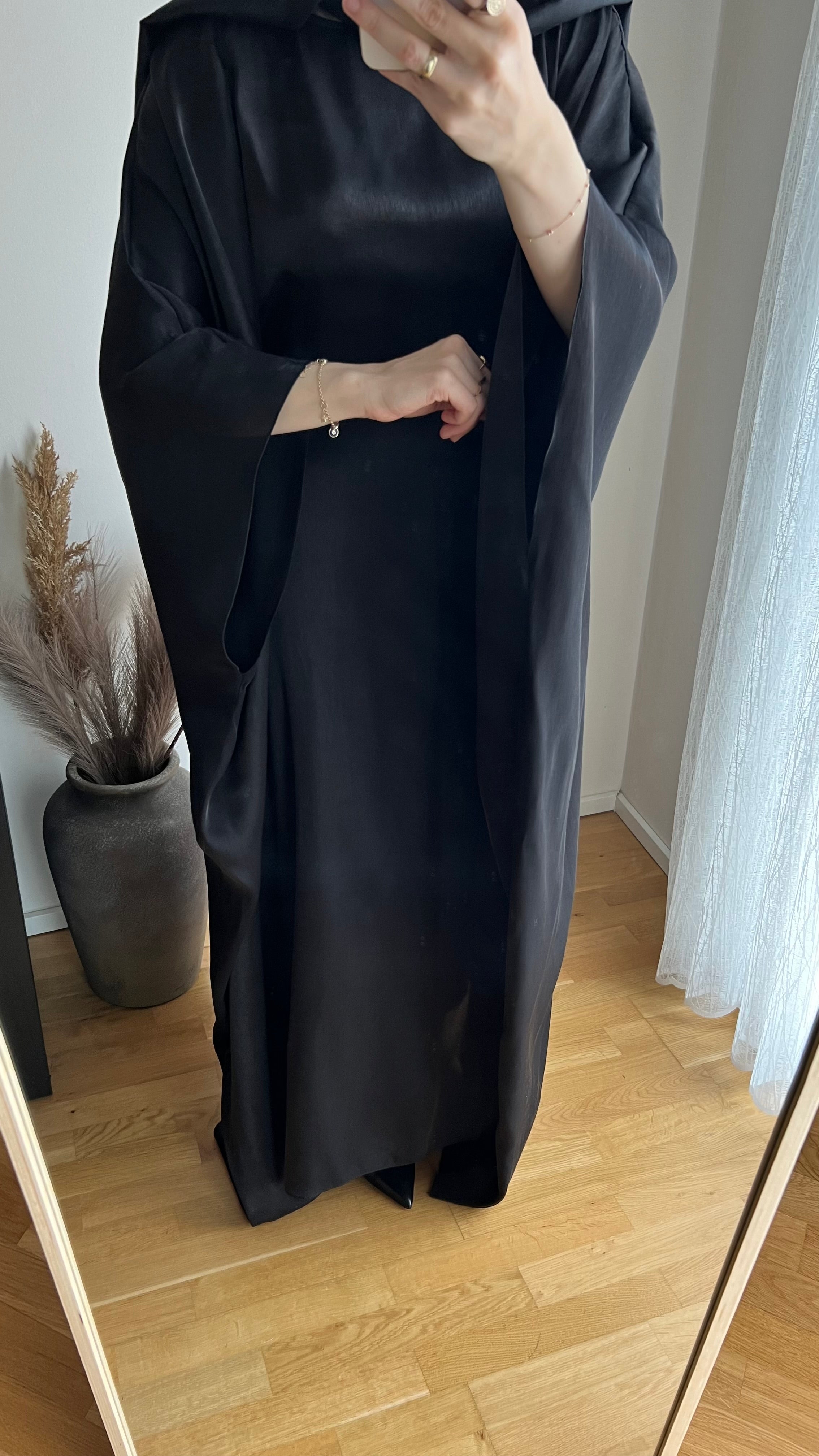 Inaya | Abaya