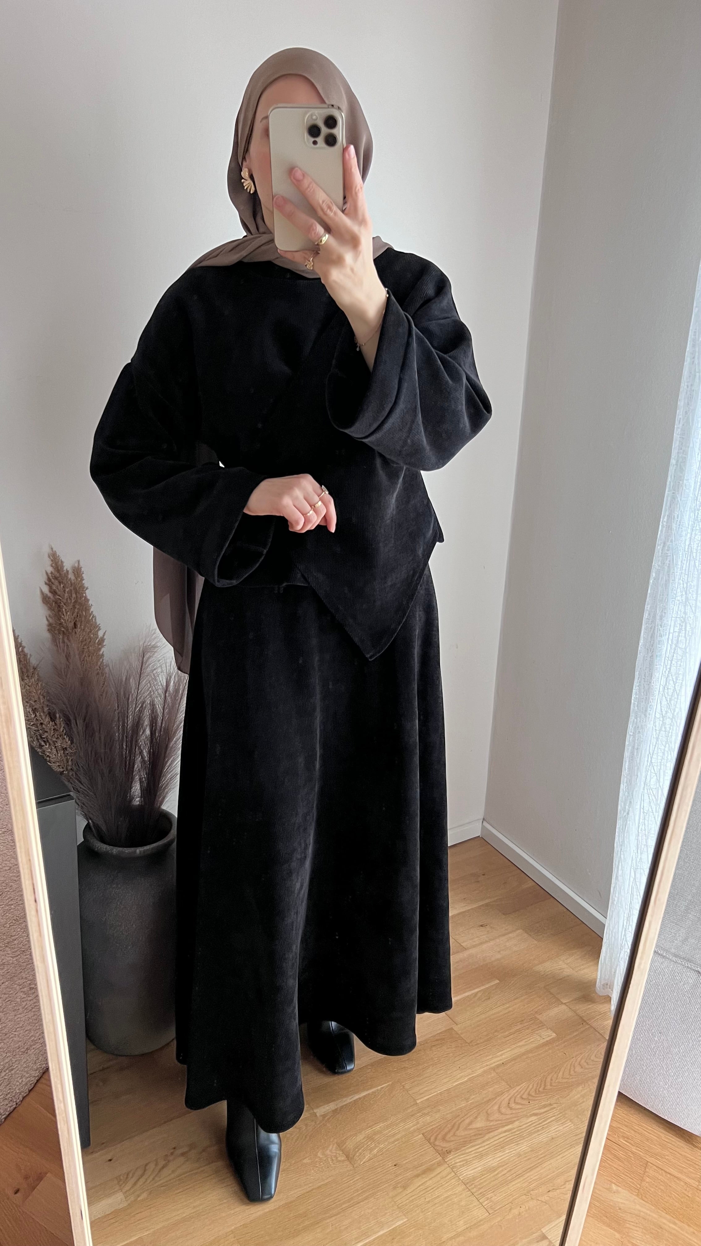 Cord Zweiteiler mit Rock