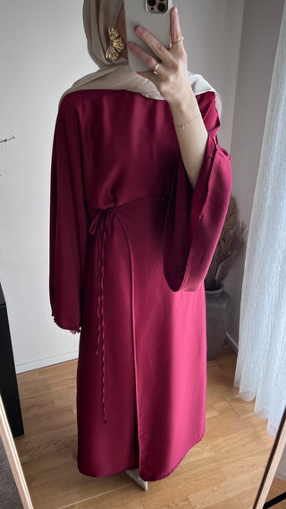 Wickelkleid aus Satin