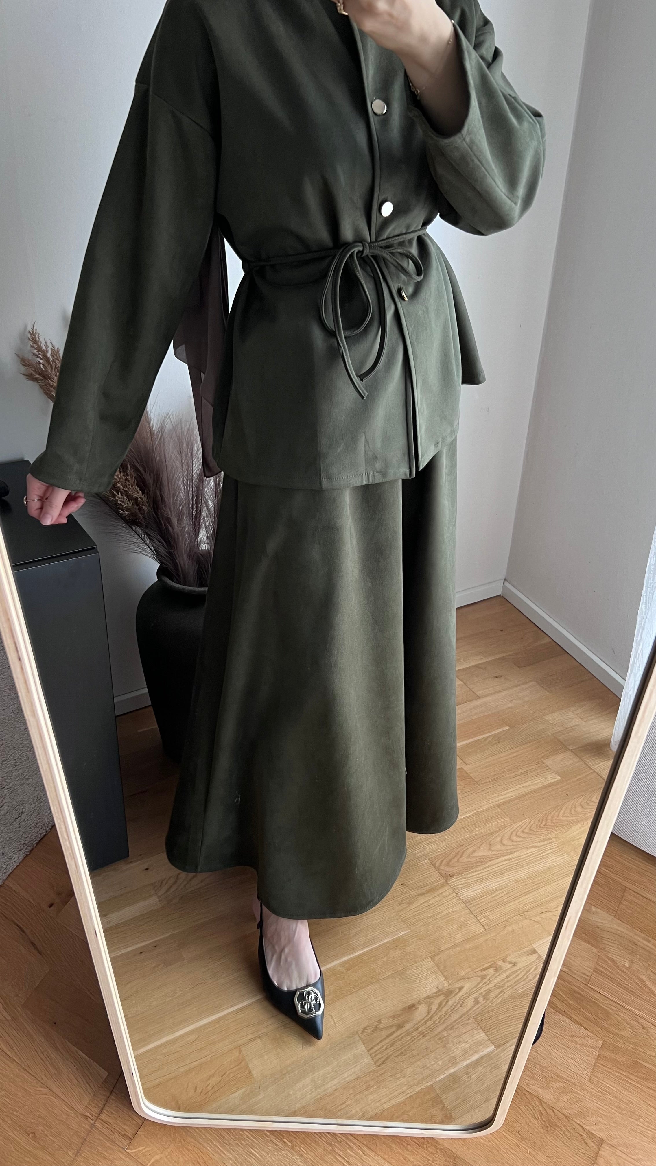 Zweiteiler in Wildlederoptik