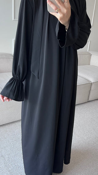 Maxikleid mit Volantärmeln