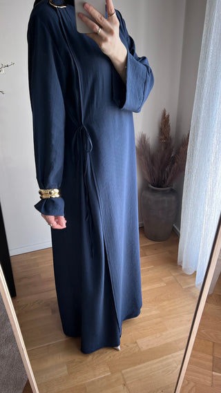 Fließendes Wickelkleid