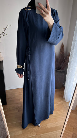 Fließendes Wickelkleid