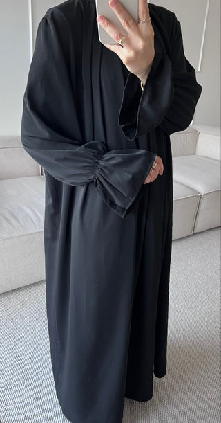 Maxikleid mit Volantärmeln