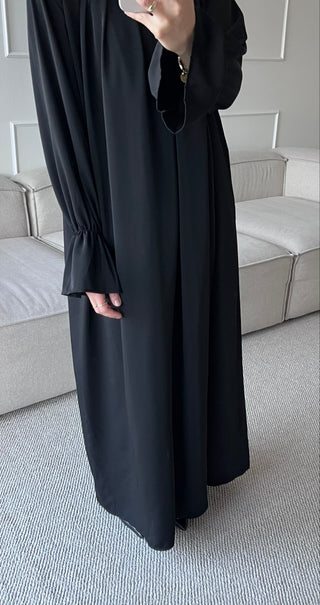 Maxikleid mit Volantärmeln