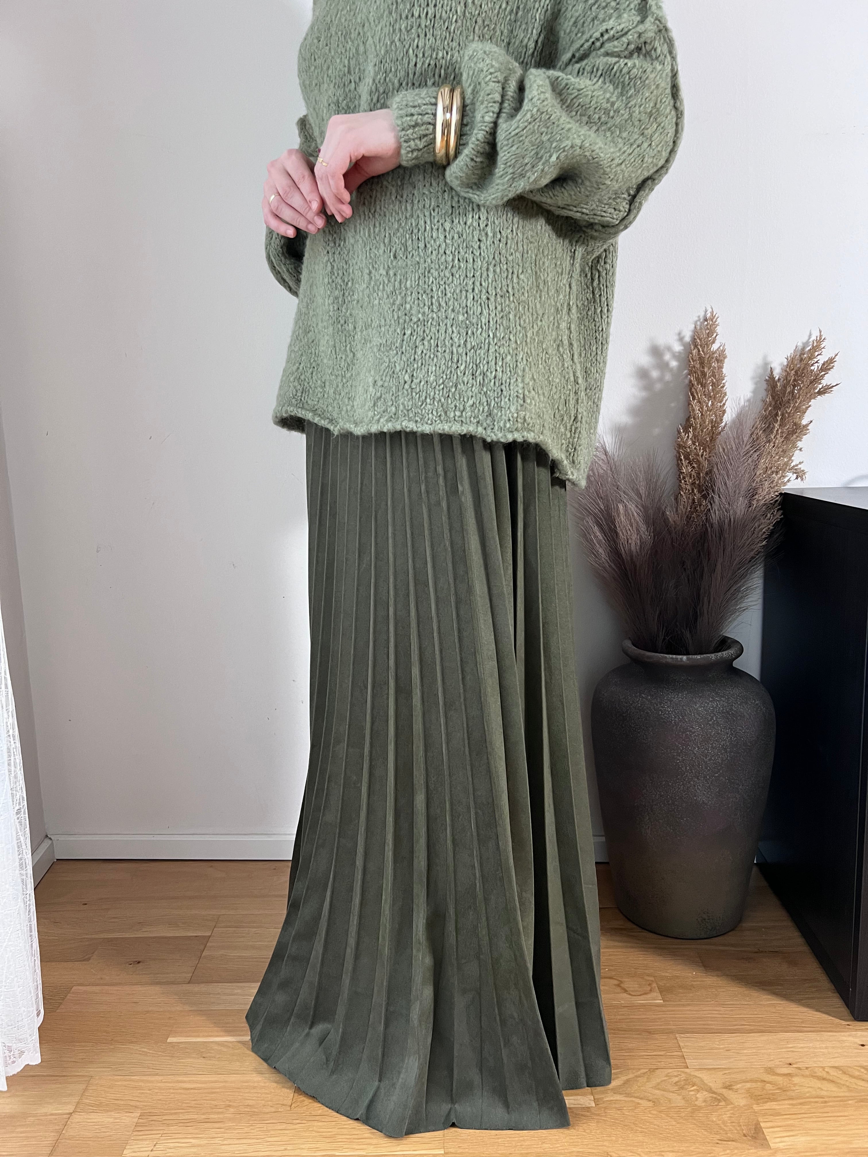 Faltenrock in Wildlederoptik