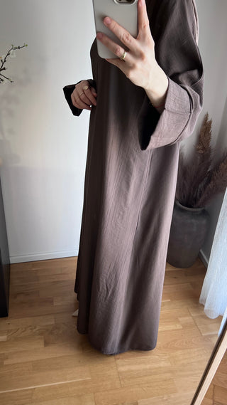 Fließendes Wickelkleid